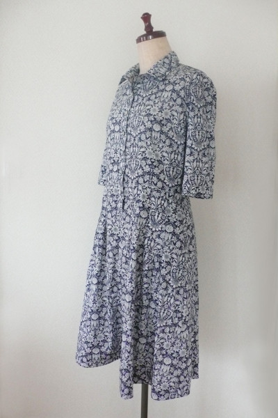 初夏の七分袖ワンピース